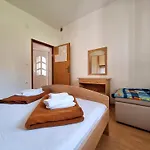 Mirko R Apartamento *