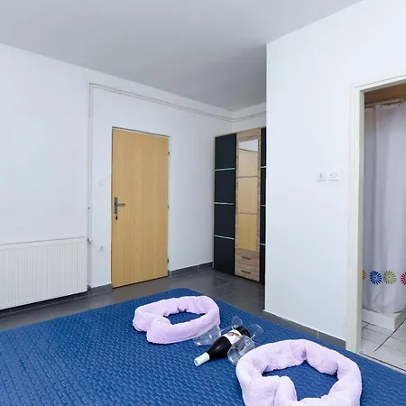 Mirko R Apartman