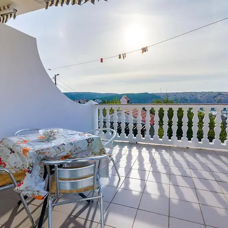 Apartman Mirko R Lopar